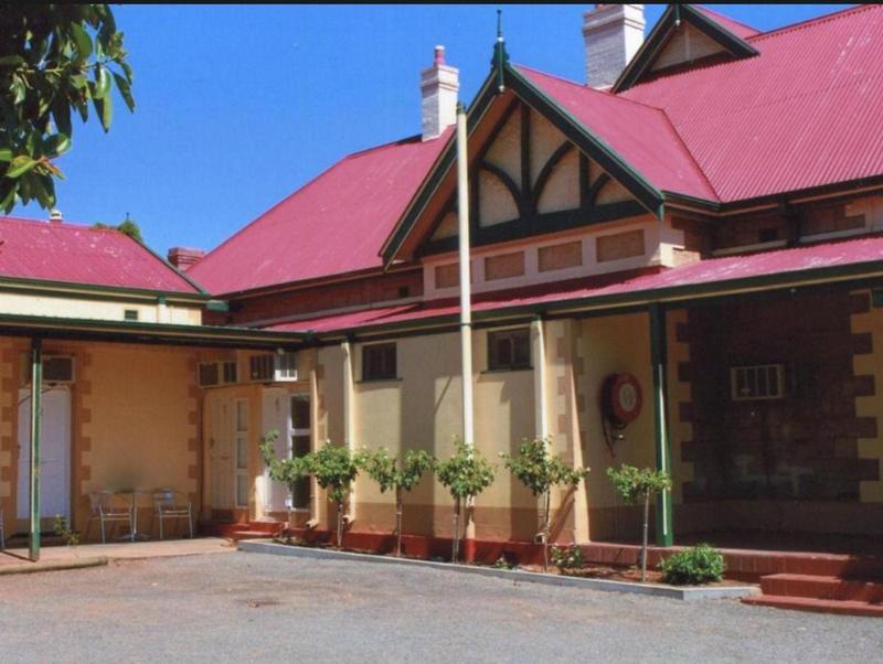 The Lodge Outback Motel Broken Hill Exterior foto