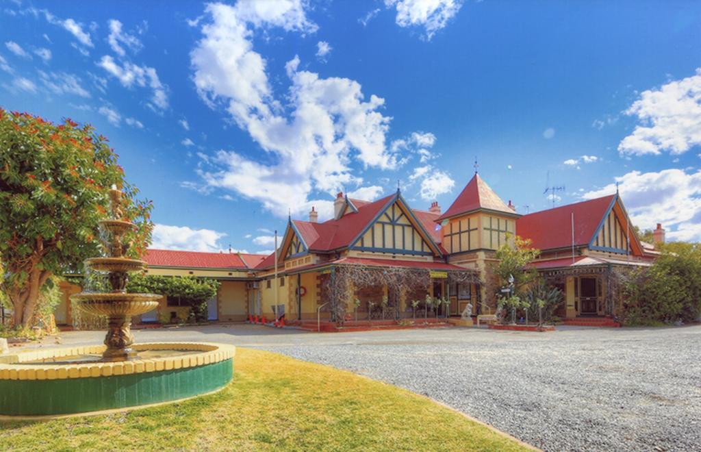 The Lodge Outback Motel Broken Hill Exterior foto