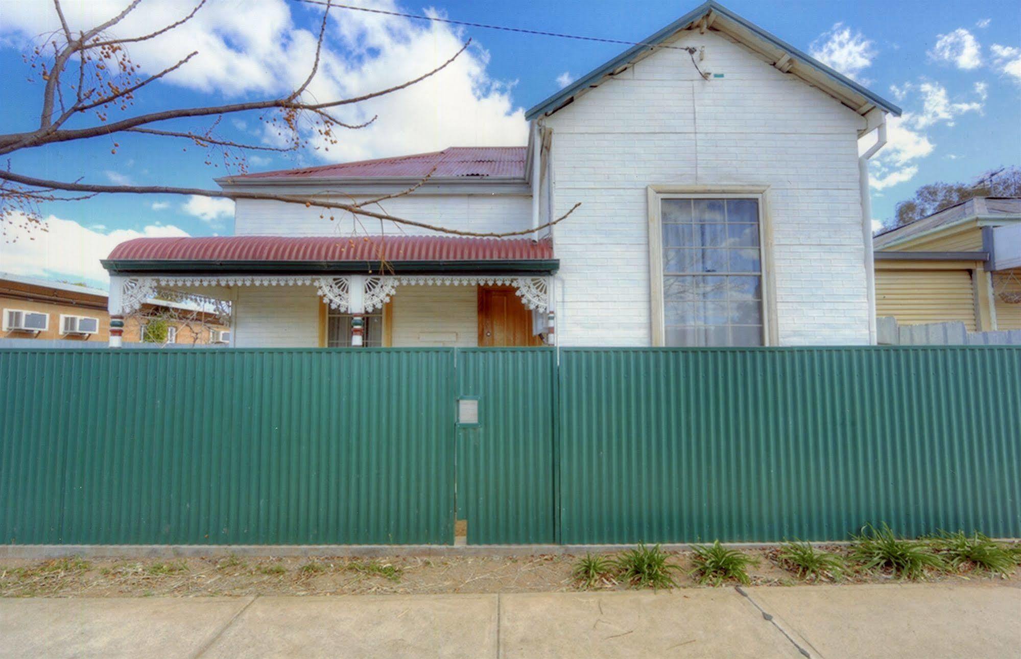 The Lodge Outback Motel Broken Hill Exterior foto